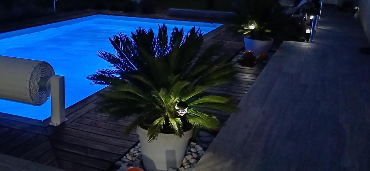 L'Atelier D'Adrien Apartment Lesgor Exterior photo